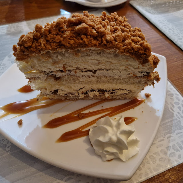 Biscoft Cake
