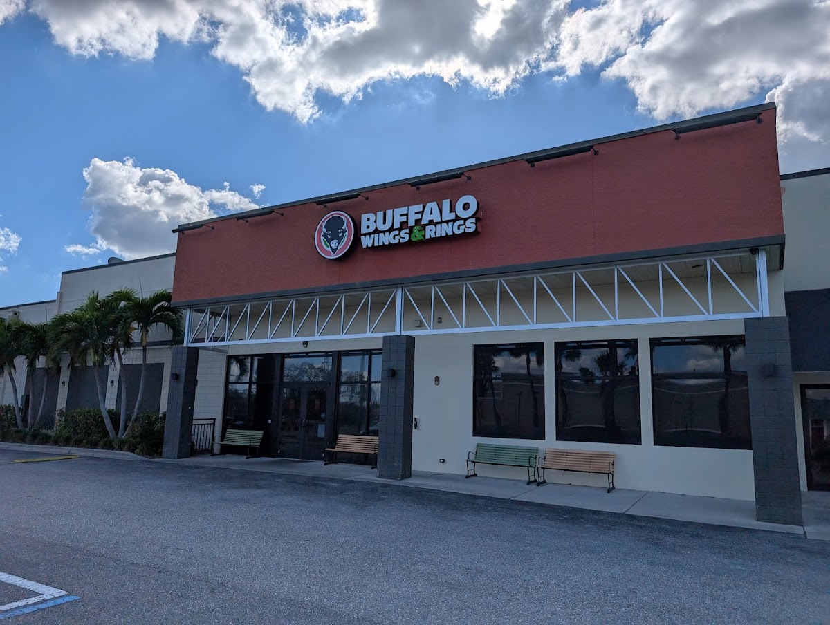 Wings and Rings - Port Charlotte