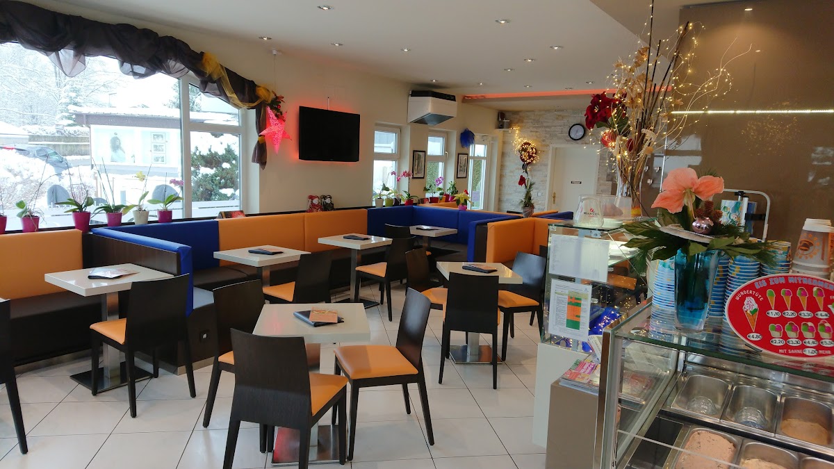 Eiscafe Venezia - Flößerstraße 36