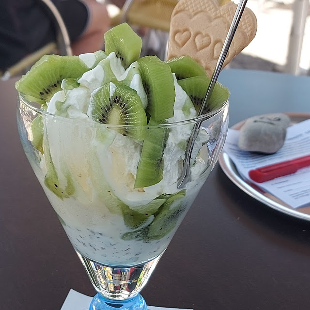 Kiwibecher