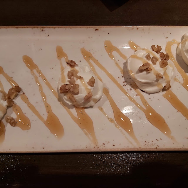 Griechischer Joghurt Mit Honig Und Nüssen