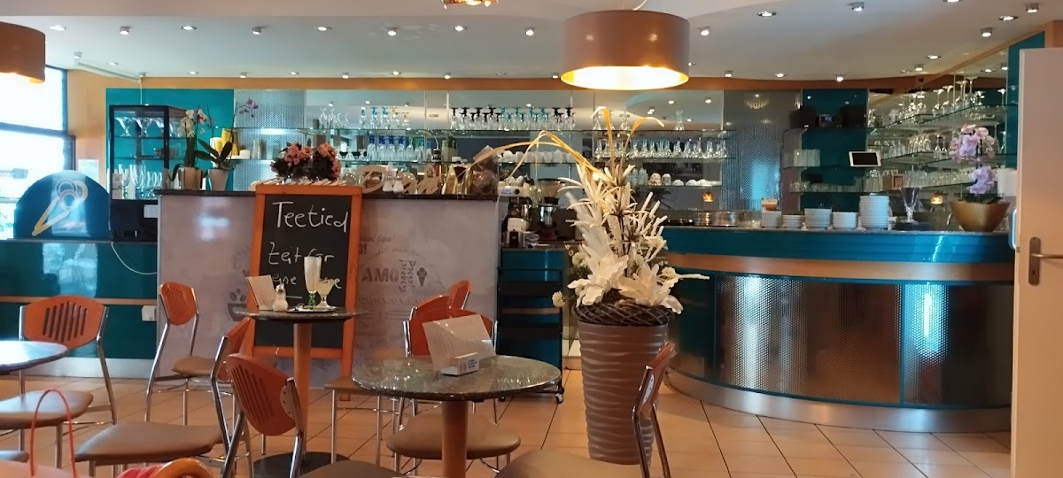 Eiscafé Venezia - Graf-Wilhelm-Straße 13