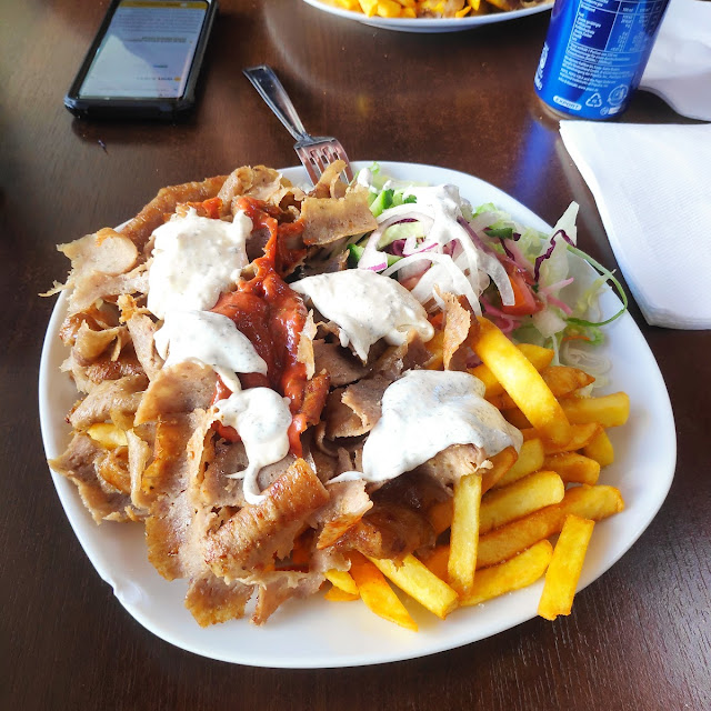 Dönner Na Talerzu