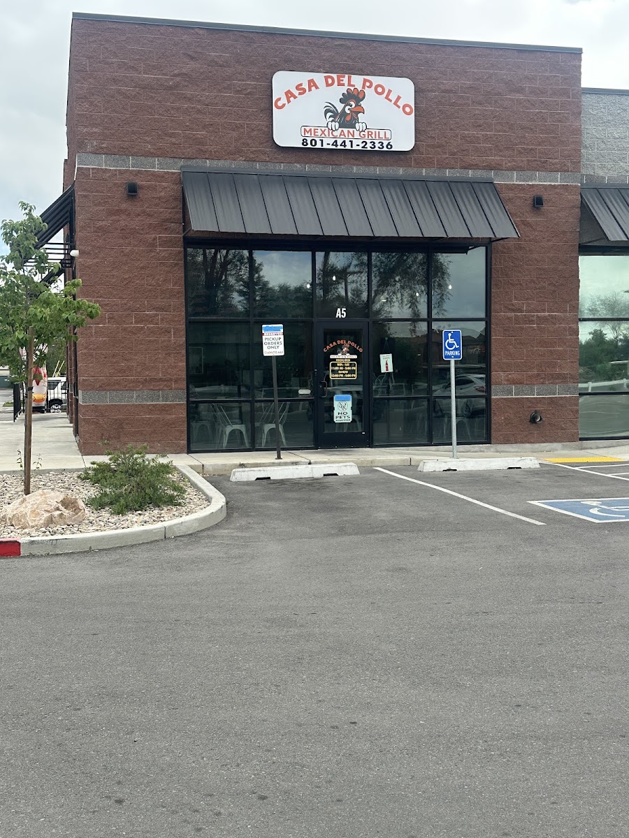 Casa Del Pollo Mexican Grill