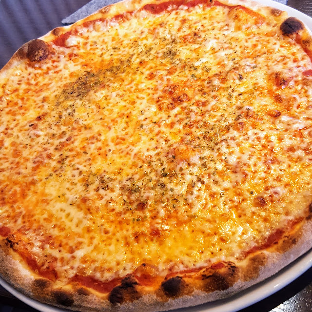 Pizza Margherita
