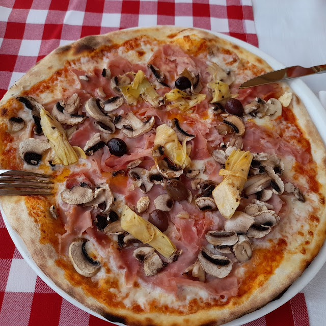 Pizza Capricciosa