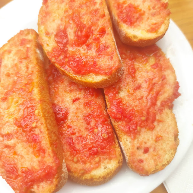 Pan Con Tomate