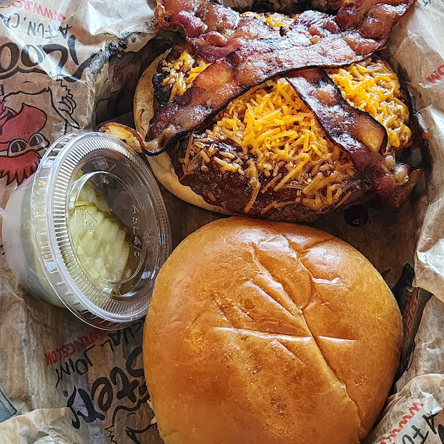 Bob's BBQ Bacon Cheeseburger