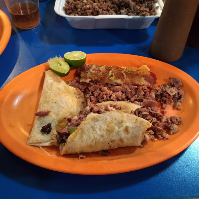 Quesadillas de Parrillada Beto's Con Carne de la Parrillada