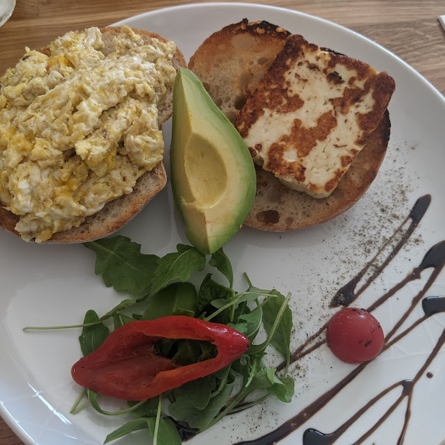 Avocado and Halloumi