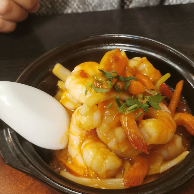 Marmite de Crevettes Sautées Aux Légumes Sautés