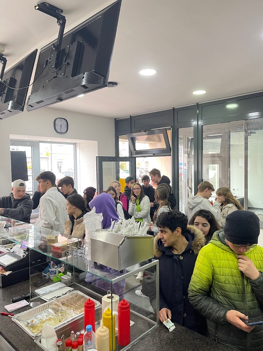 Royal Döner & Pizza - Münzstraße 9