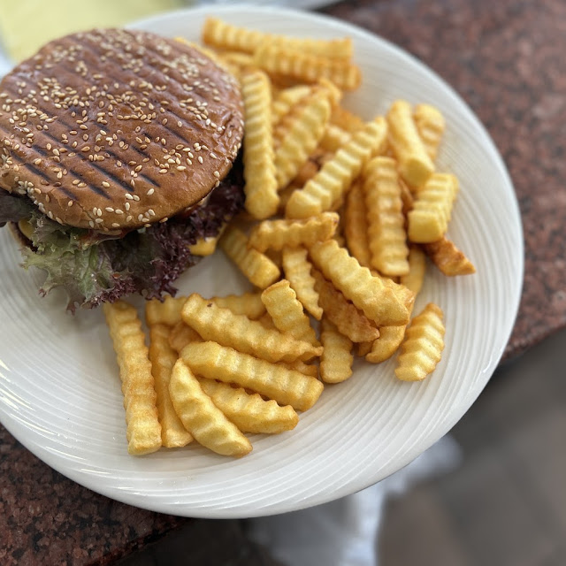 Cheeseburger&Pommes
