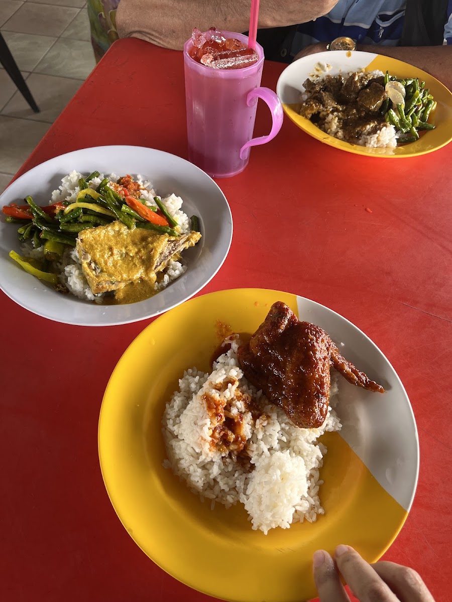 Kedai Makan Kak Yah - Kelantan