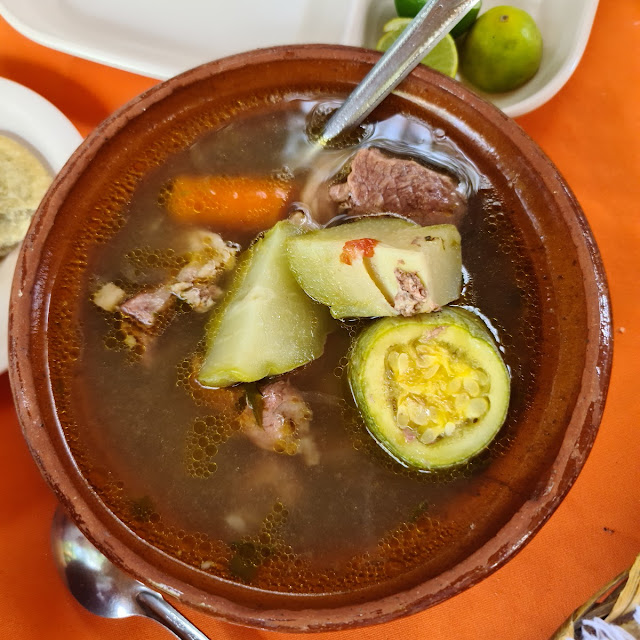 Caldo de Res