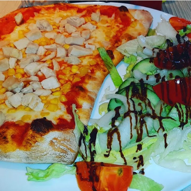 Chicken and Mushrooms Pizza