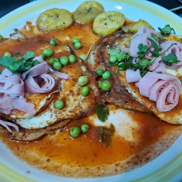 Huevos Motuleños