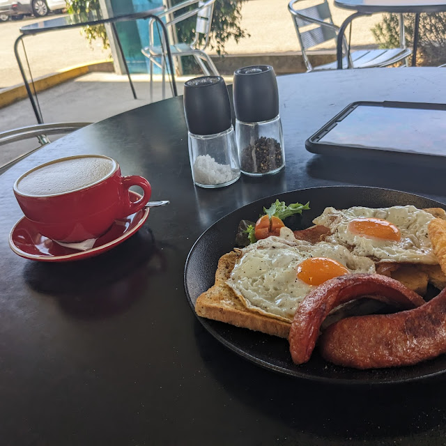 Bacon and Eggs on Toast