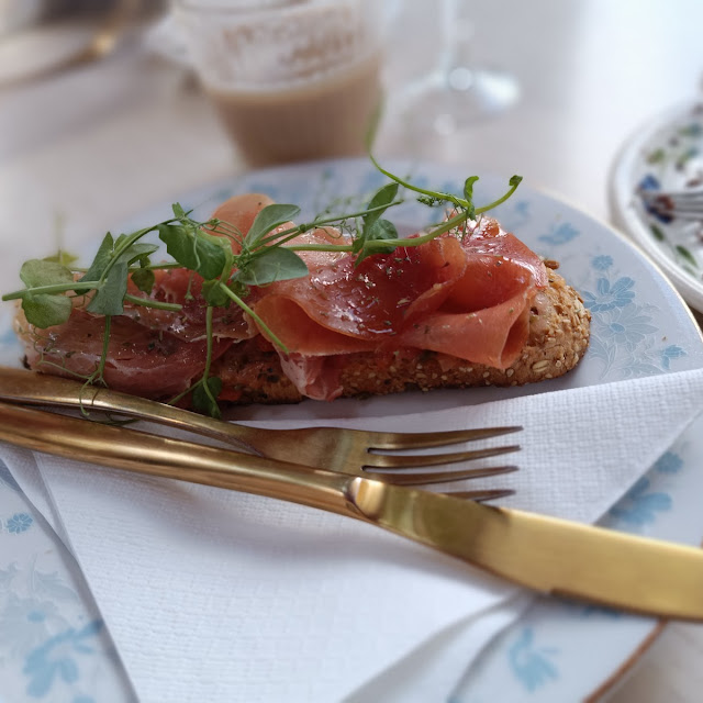 Tosta de Jamon Y Tomate