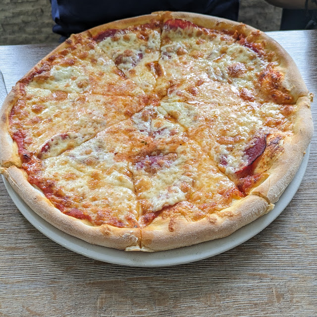 Salami Pizza