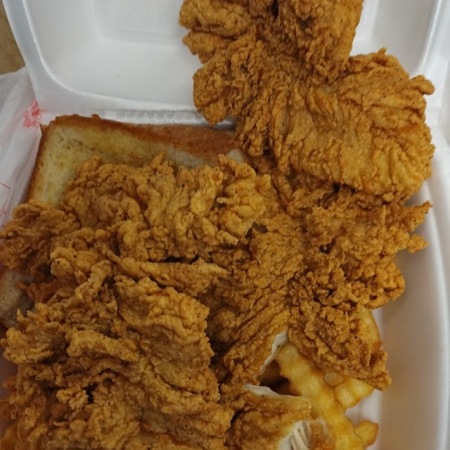 Chicken Tenders the 4pc Looking Like a 10pc Wooop Wooooooop