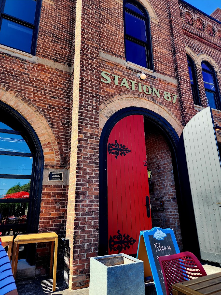 Station 87 Kitchen and Bar