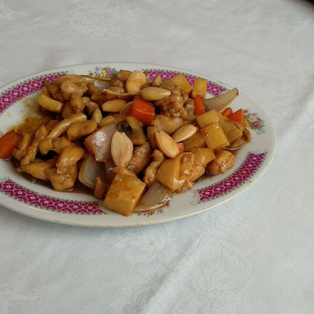 Pollo Con Almendras