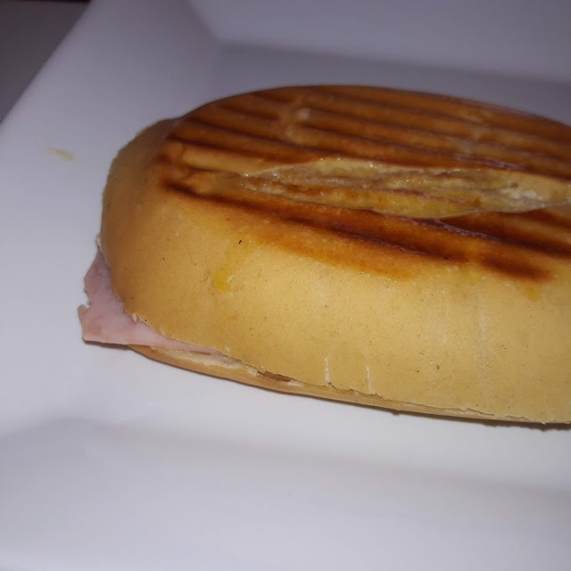 Pão Queijo E Presunto