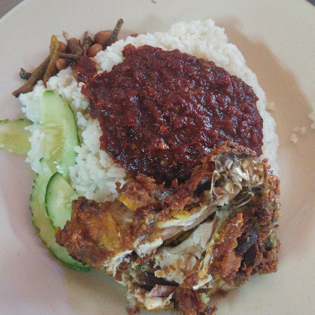 Nasi Lemak Ayam Goreng