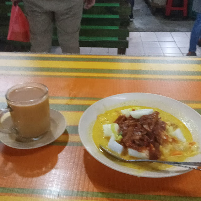 Lontong Sayur Asem