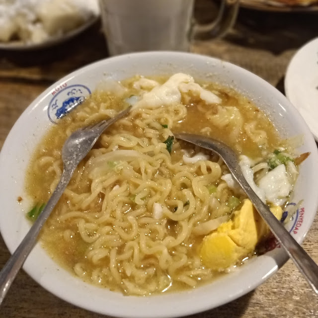 Mie Rebus