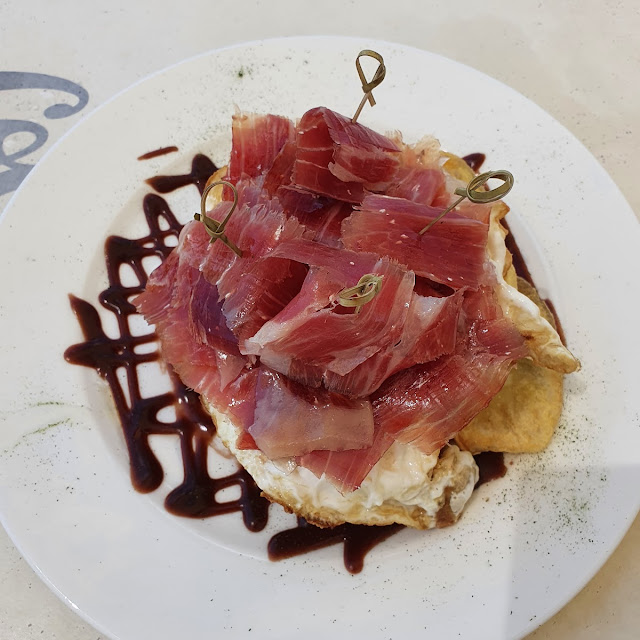 Huevos Rotos Con Jamón