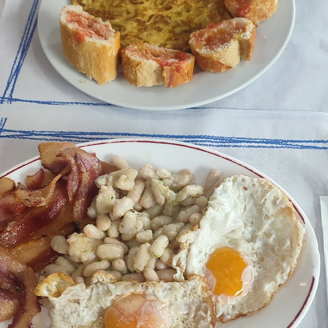 Ous Ferrats Papada I Mongetas