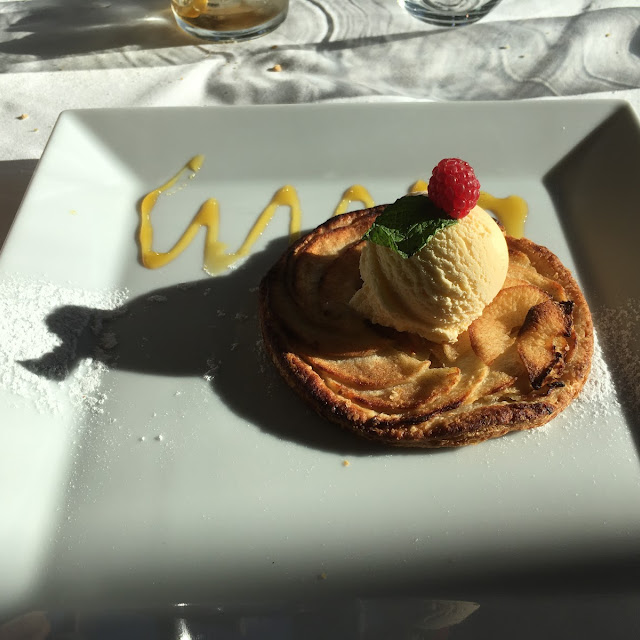 Tarta de Manzana Con Helado