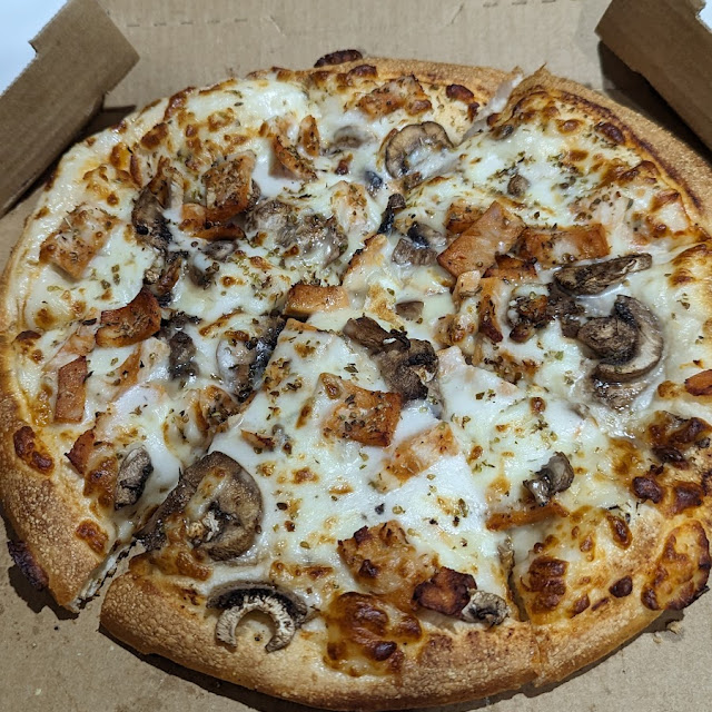 Creamy Chicken Mushroom Pizza