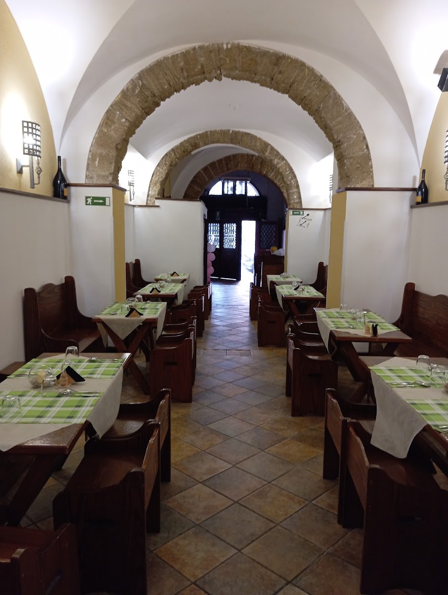 Elesh food & drink