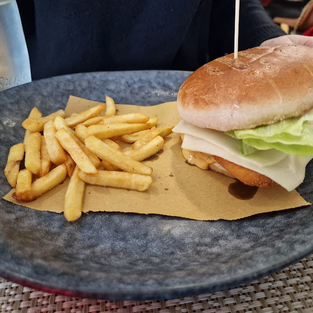 Monica's Chicken Burger