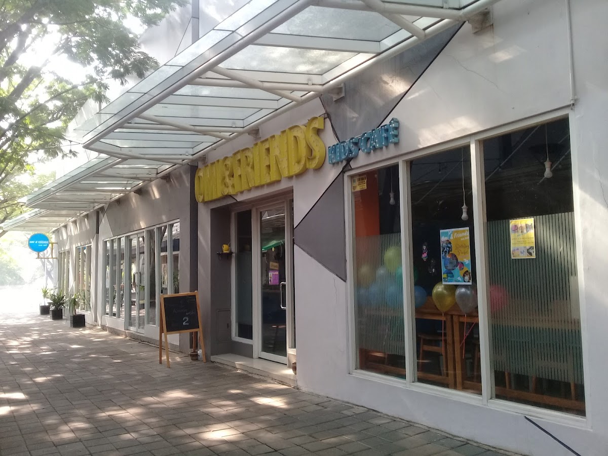 Omi & Friends Kids Cafe