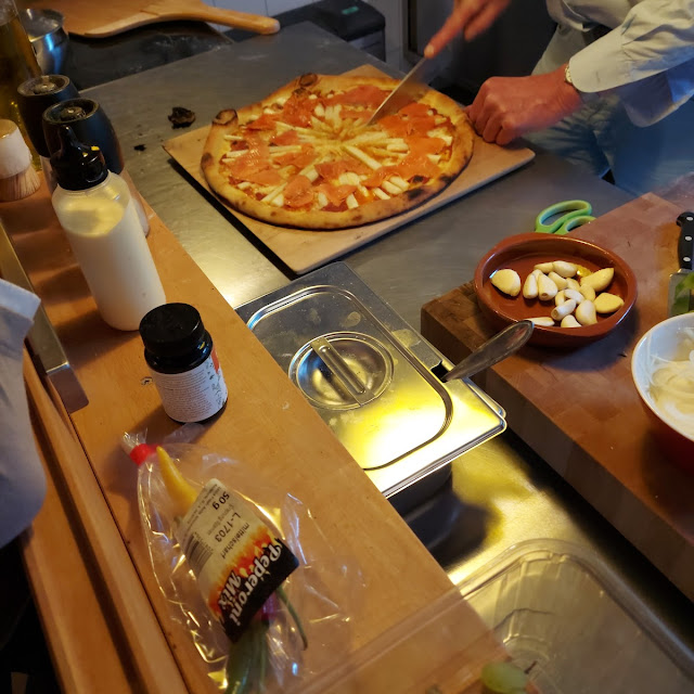 Spargel Salm Pizza