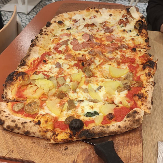Pizza Al Metro