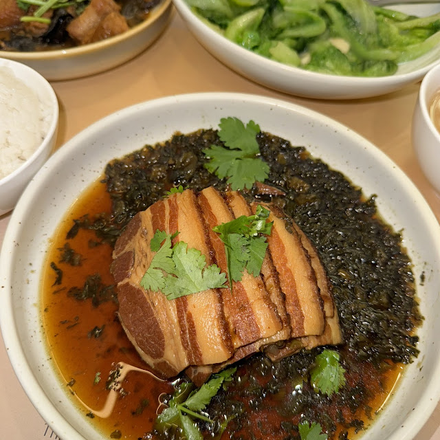 梅菜扣肉-雙重醇香braised sliced pork belly with preserved mustard vegetables