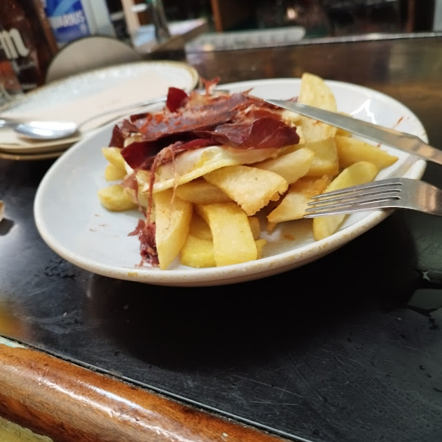 Huevos Rotos Con Cecina