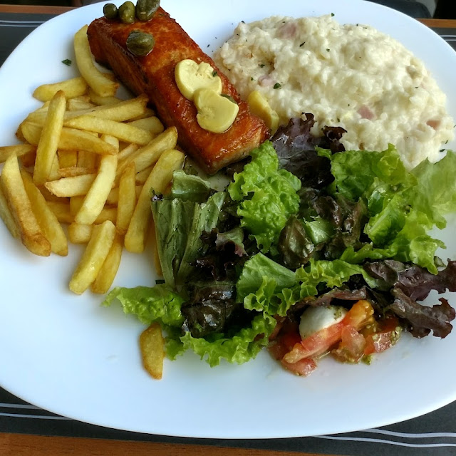 Salmão Com Arroz Piamontese