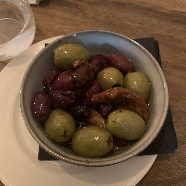 Marinated Olives & Sundried Tomatoes