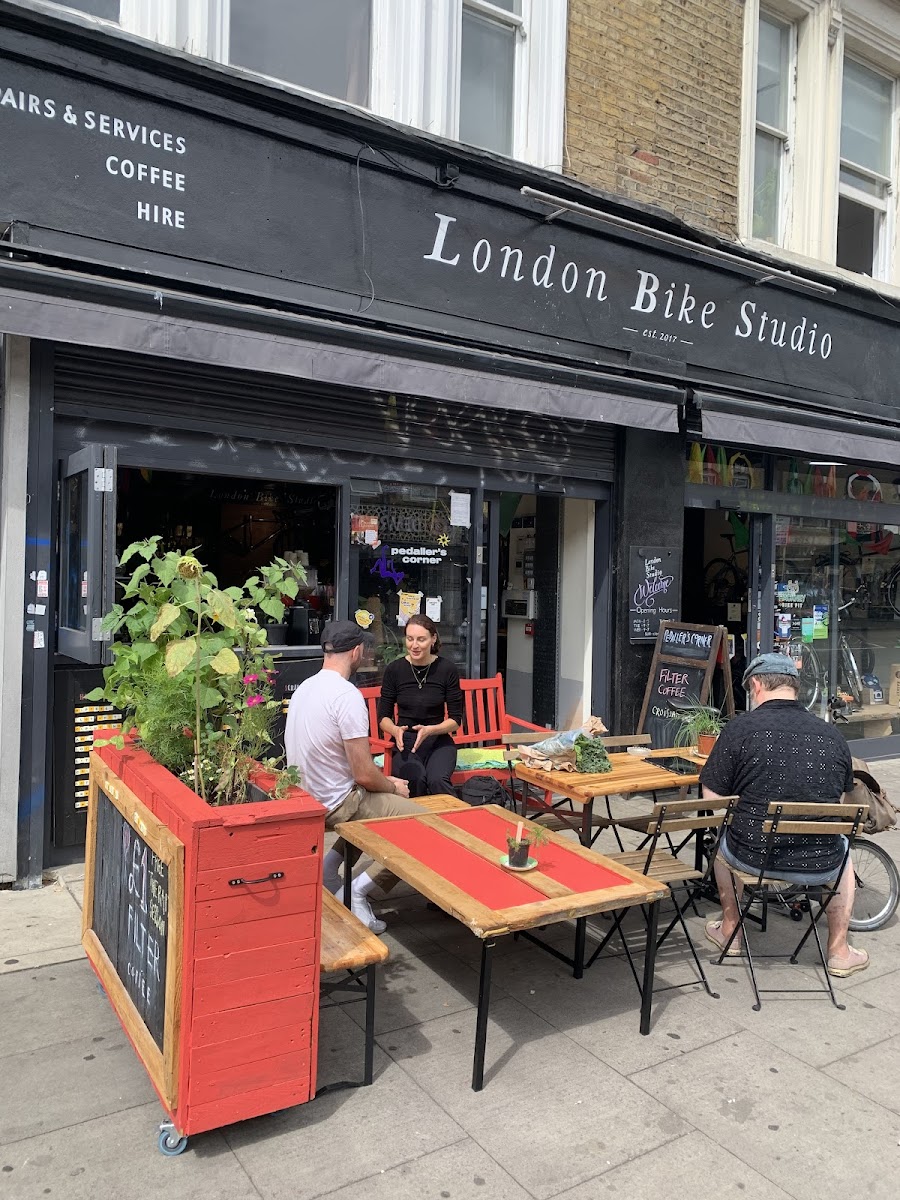 Pedaller's Corner - Cafe