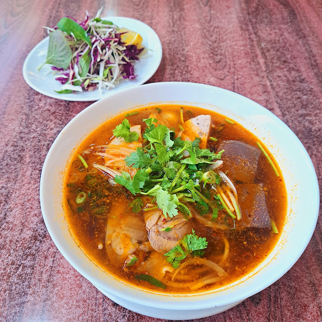 Beef Spicy Noodle Soup Bun Bo Hue