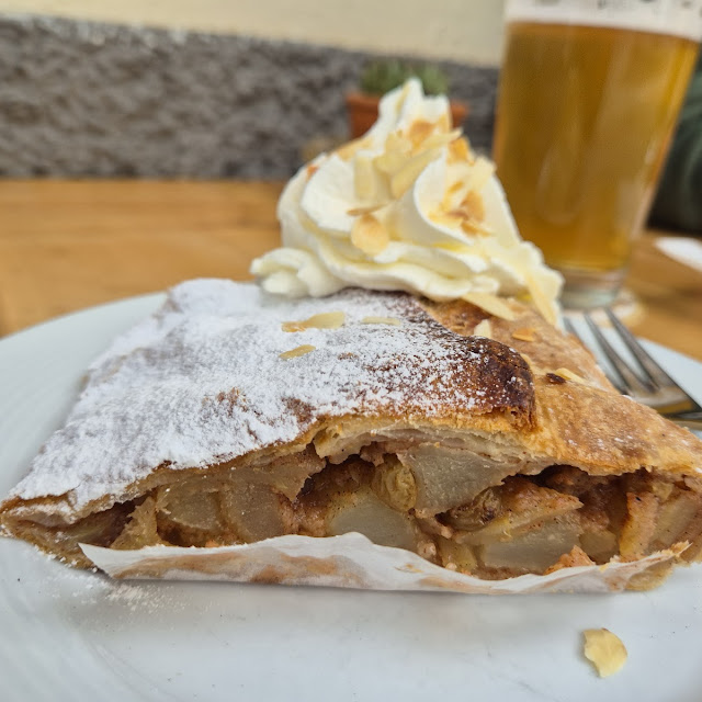 Apfelstrudel