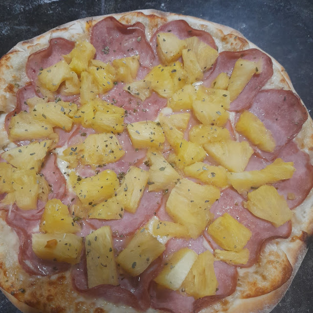 Hawaiian Pizza