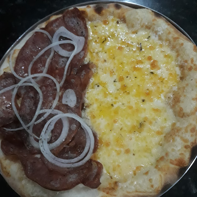 4 Queijos E Calabresa