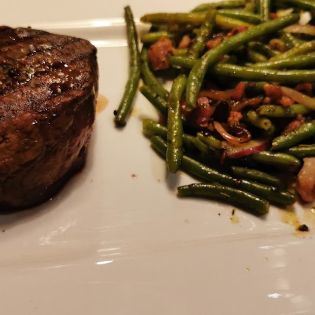 Rumpsteak Mit Bohnen Und Speck